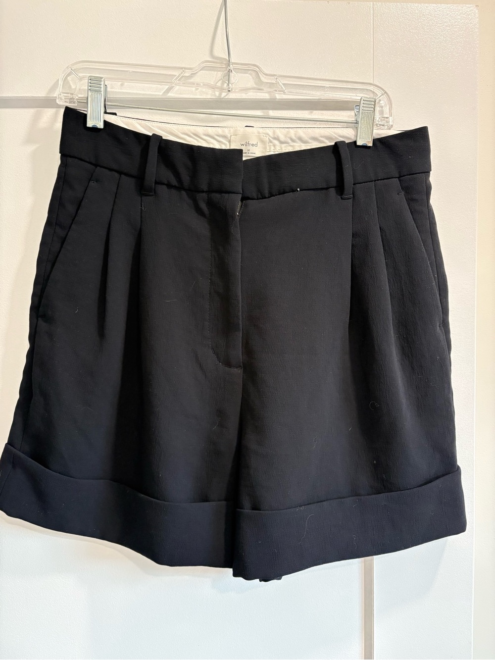 Wilfred Black Pleated Cuffed Women’s Shorts